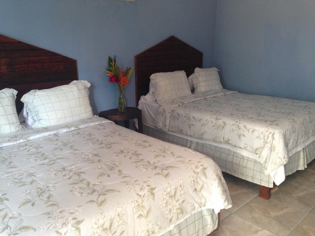 La Delphina Bed&Breakfast Bar&Grill La Ceiba Exterior foto