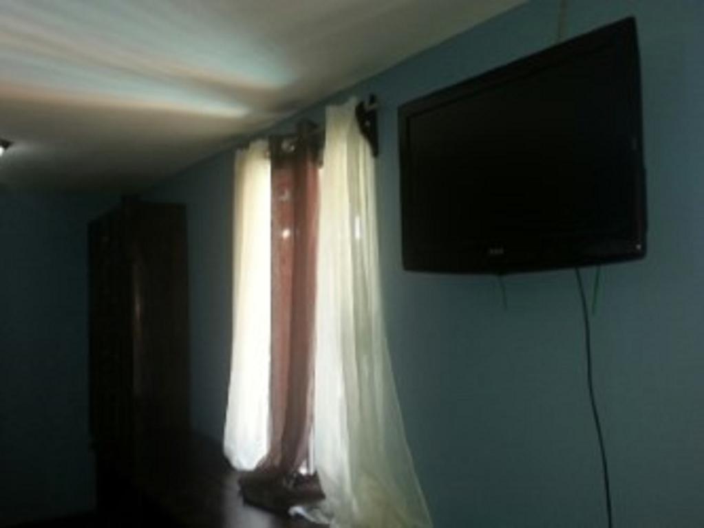 La Delphina Bed&Breakfast Bar&Grill La Ceiba Exterior foto